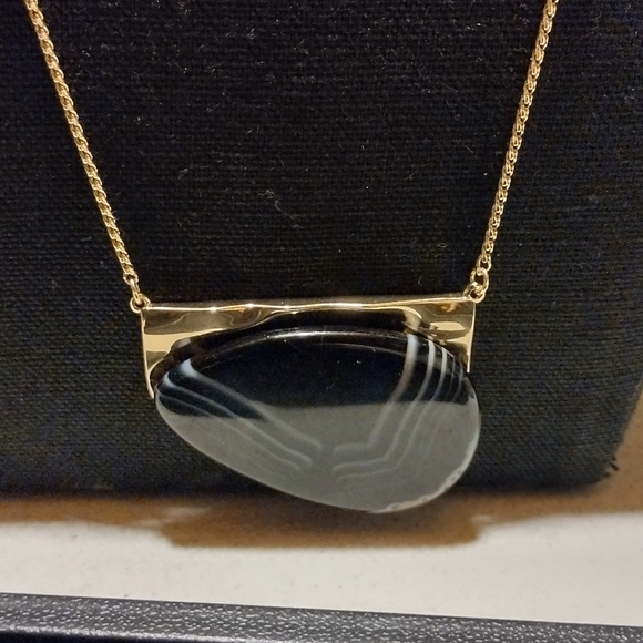 Long large zebra ,and gold ZARA necklace - Picture 11 of 16